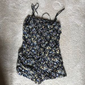 👑4 for $25👑 black romper with flower details